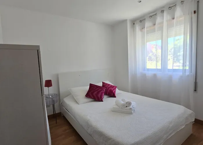 T2 - Marina De Apartment